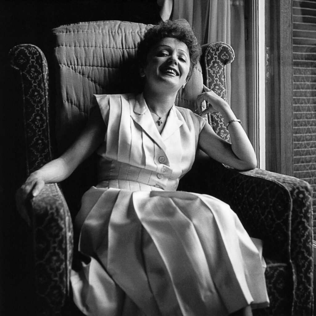 Edith Piaf smiling