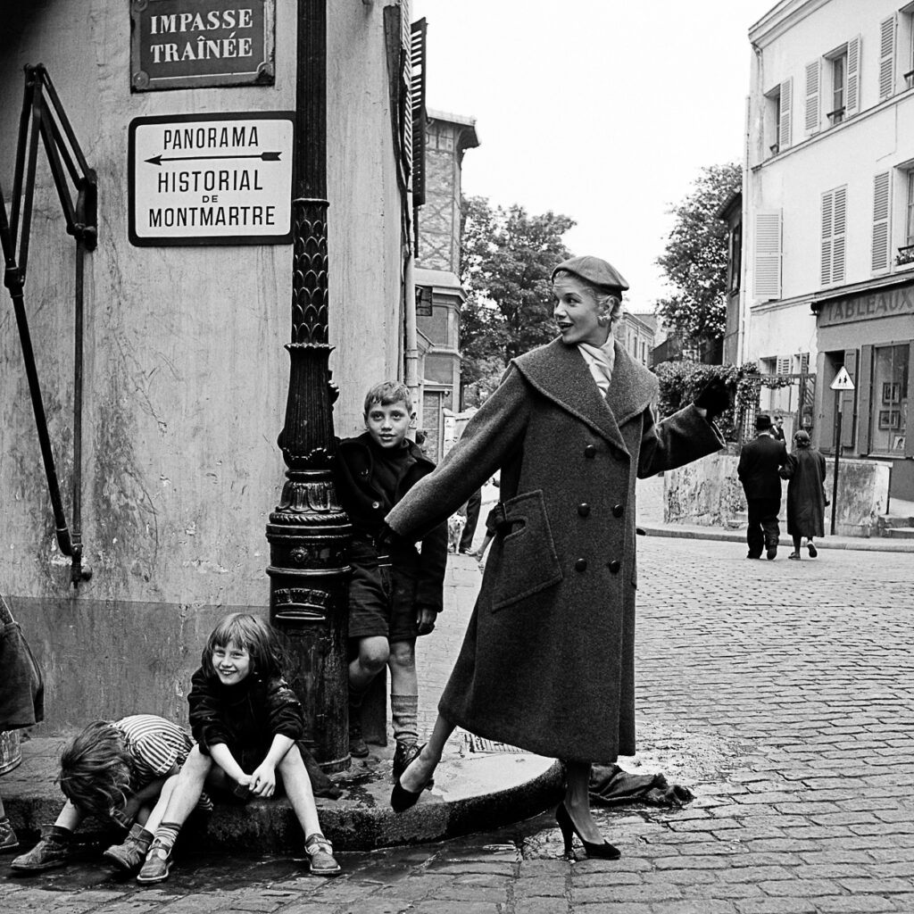 Model and kids Montmartre