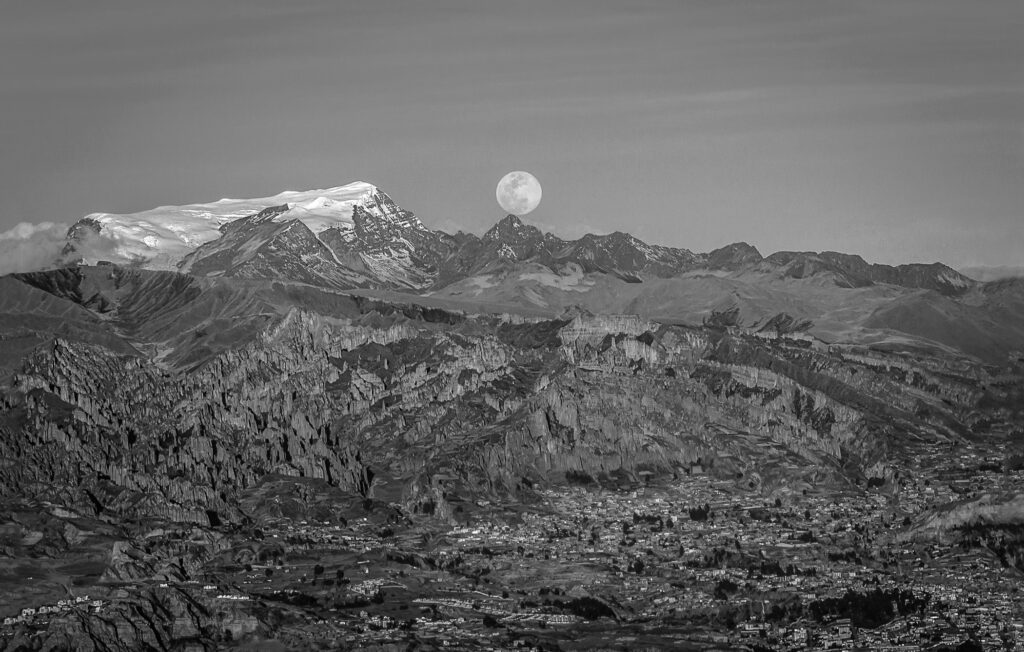 When the Moon kisses the Andes